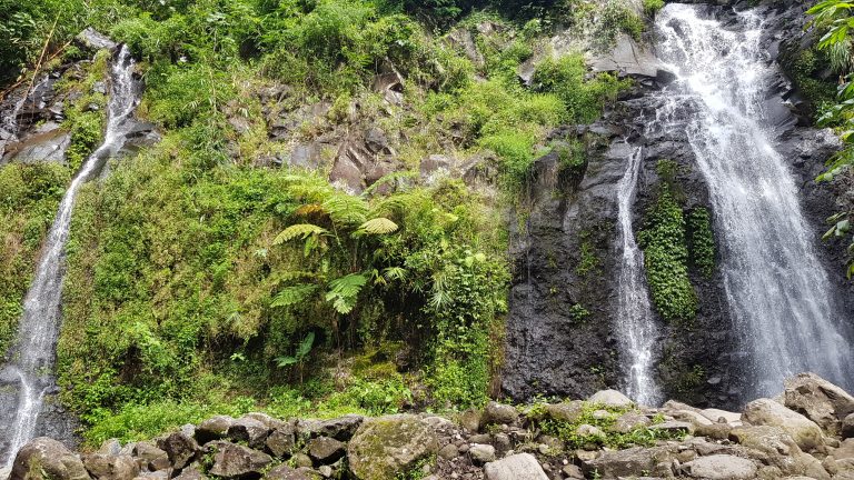 Wisata Alam ke Air Terjun Pengantin Ngawi, Yuk!